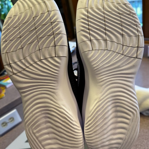 Nike Flex Women’s Athletic Sneakers - Picture 6 of 9